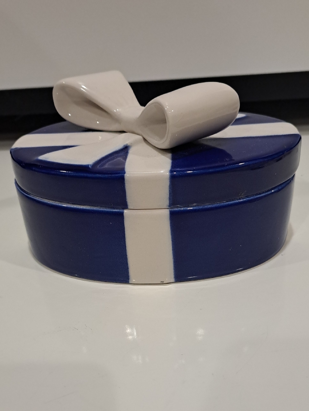 Cobalt Blue Ceramic Trinket Gift Box W/bow. Fabulous Condition.